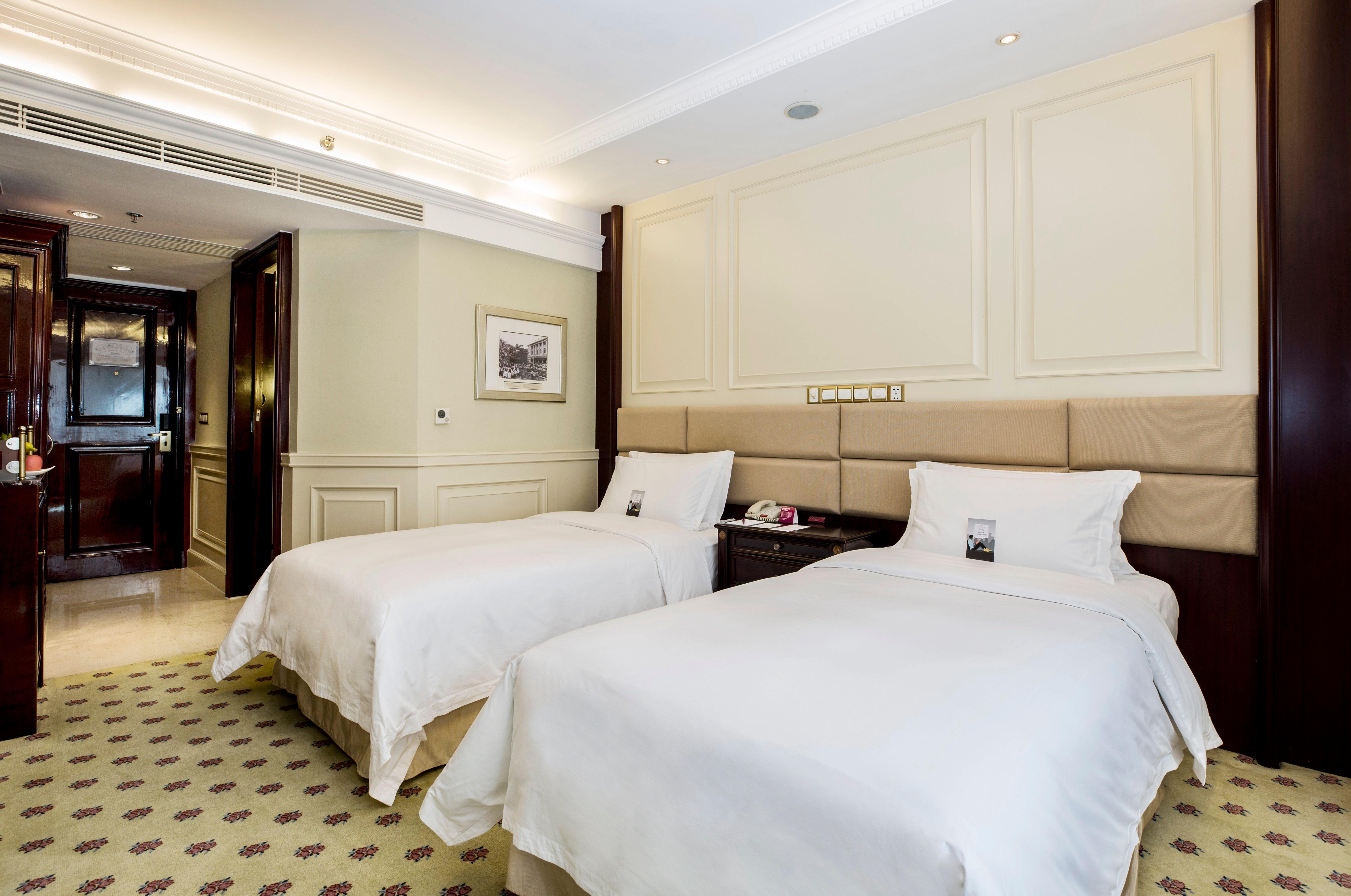 Crowne Plaza Hotel & Suites Landmark Shenzhen By Ihg - Nearby Luohu Border, Indoor Heated Swimming Pool, Complimentary Welcome Drink المظهر الخارجي الصورة