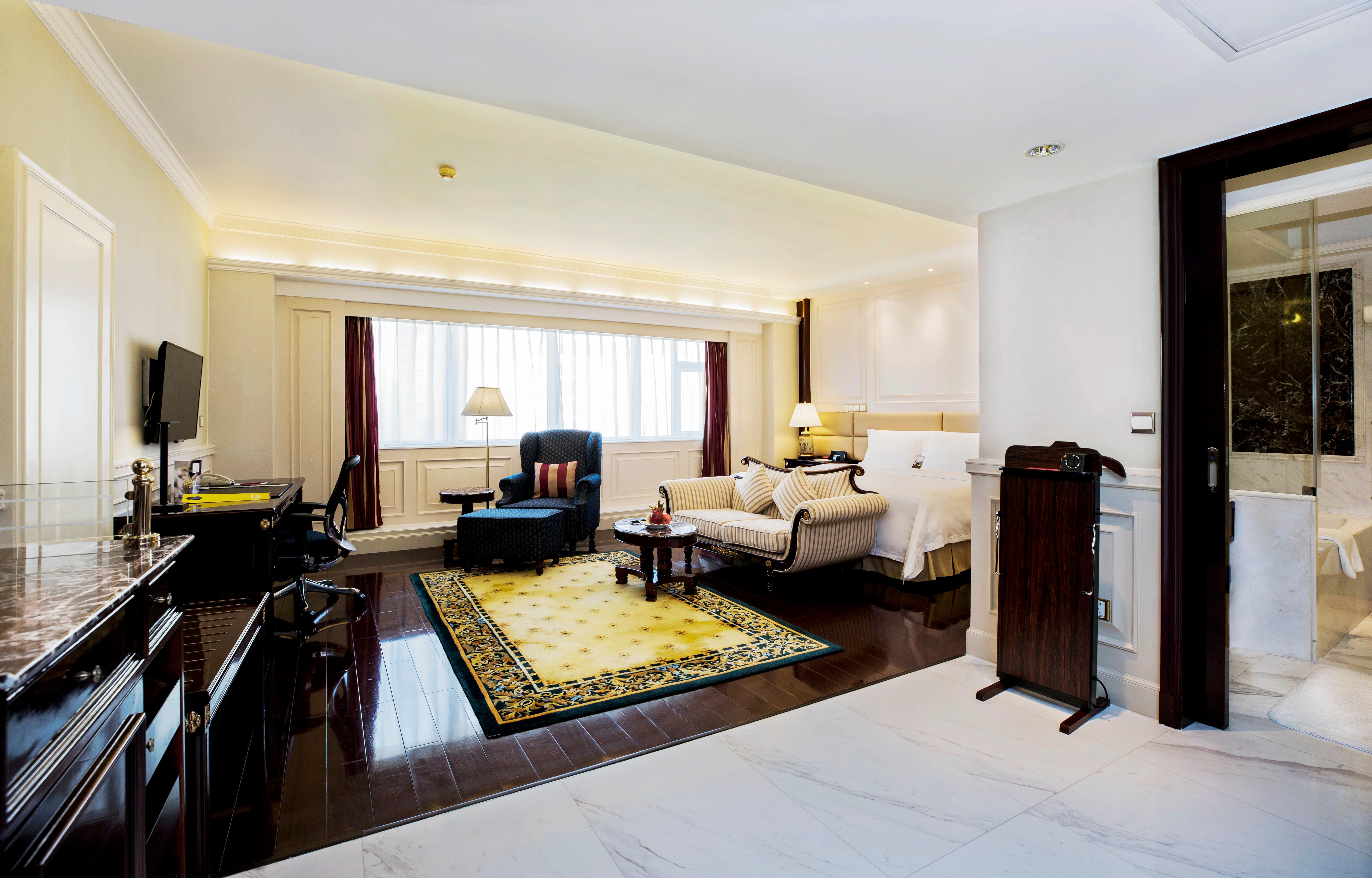 Crowne Plaza Hotel & Suites Landmark Shenzhen By Ihg - Nearby Luohu Border, Indoor Heated Swimming Pool, Complimentary Welcome Drink المظهر الخارجي الصورة