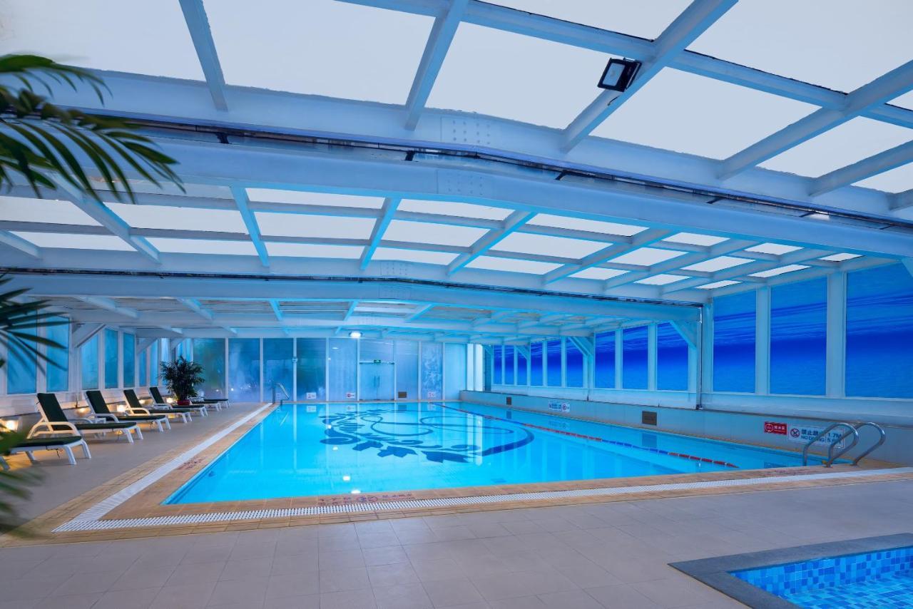 Crowne Plaza Hotel & Suites Landmark Shenzhen By Ihg - Nearby Luohu Border, Indoor Heated Swimming Pool, Complimentary Welcome Drink المظهر الخارجي الصورة