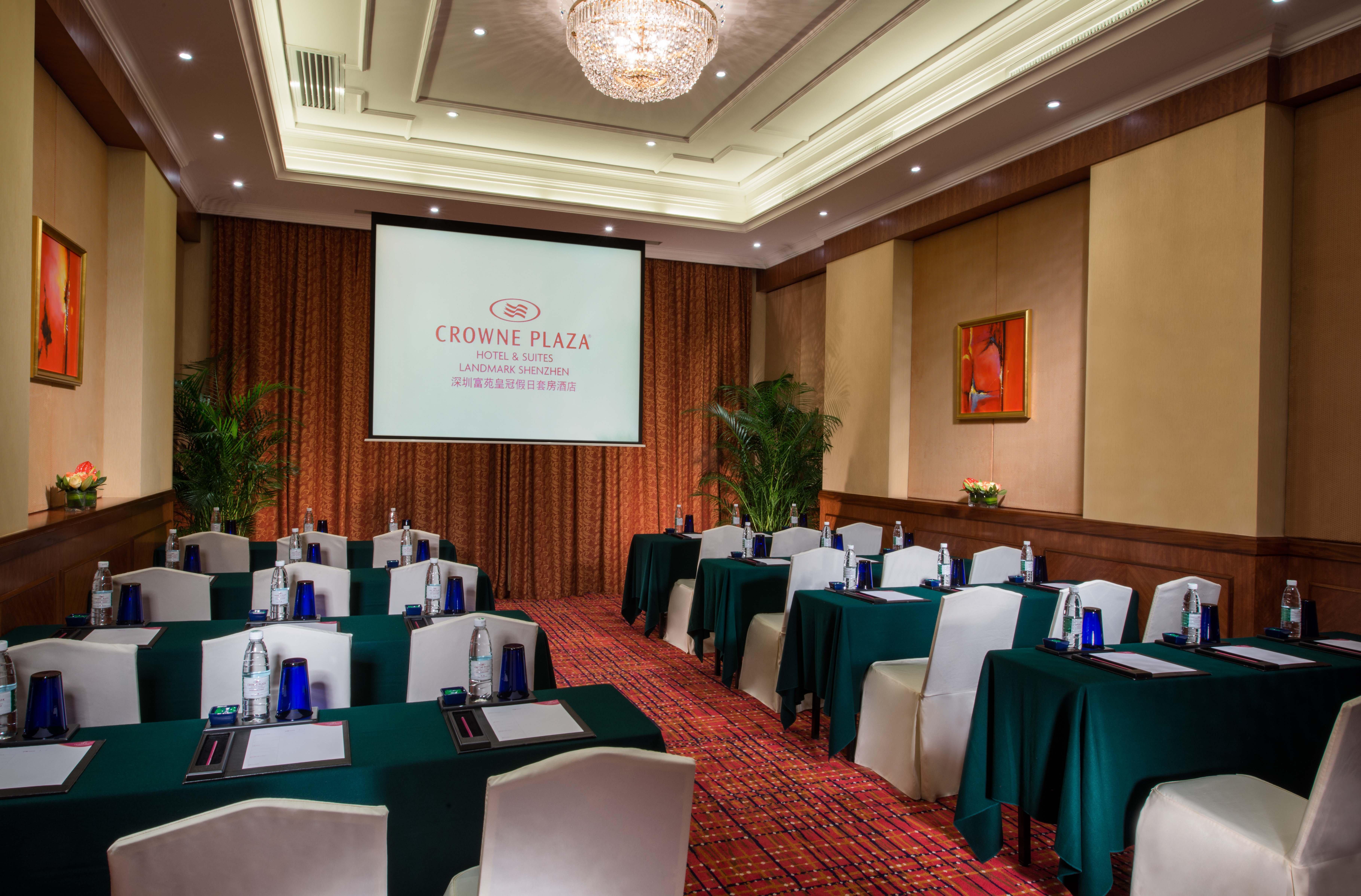 Crowne Plaza Hotel & Suites Landmark Shenzhen By Ihg - Nearby Luohu Border, Indoor Heated Swimming Pool, Complimentary Welcome Drink المظهر الخارجي الصورة