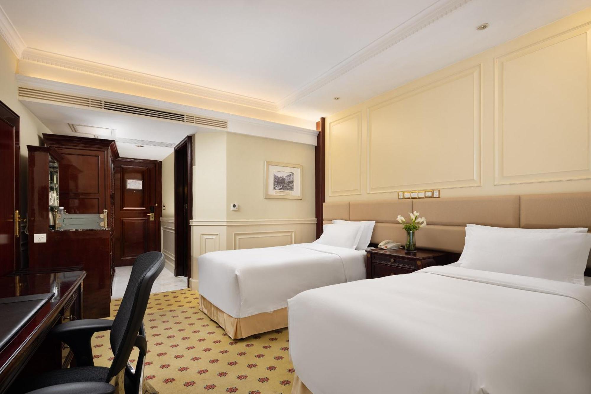 Crowne Plaza Hotel & Suites Landmark Shenzhen By Ihg - Nearby Luohu Border, Indoor Heated Swimming Pool, Complimentary Welcome Drink المظهر الخارجي الصورة